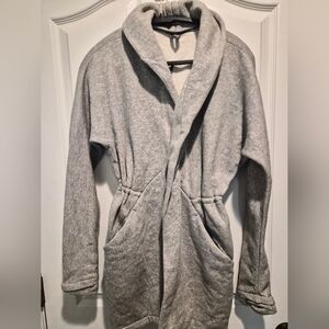 Lululemon Cozy Gray Women's Jacket Partialy Cinched And Wrap With Pockets